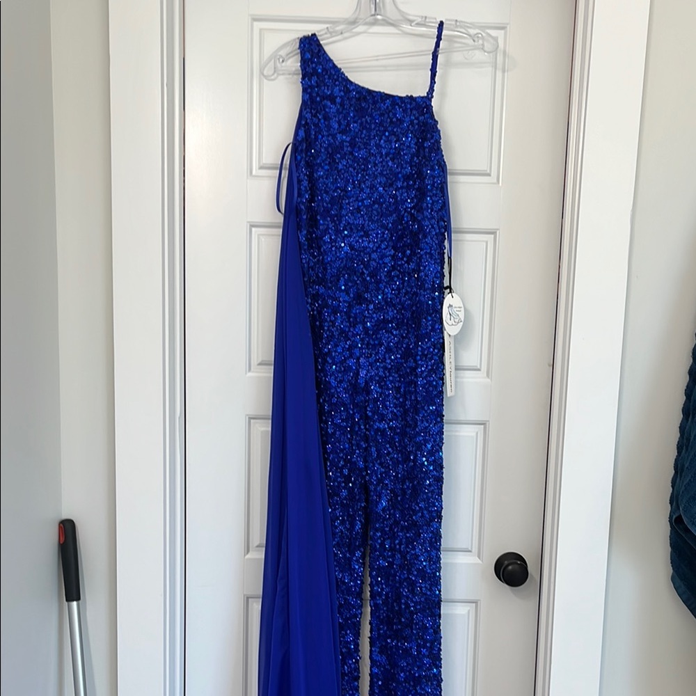 Stunning Blue Sequin One-Shoulder Gown new never worn